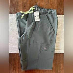 Men’s Figs Cargo Scrub Pants